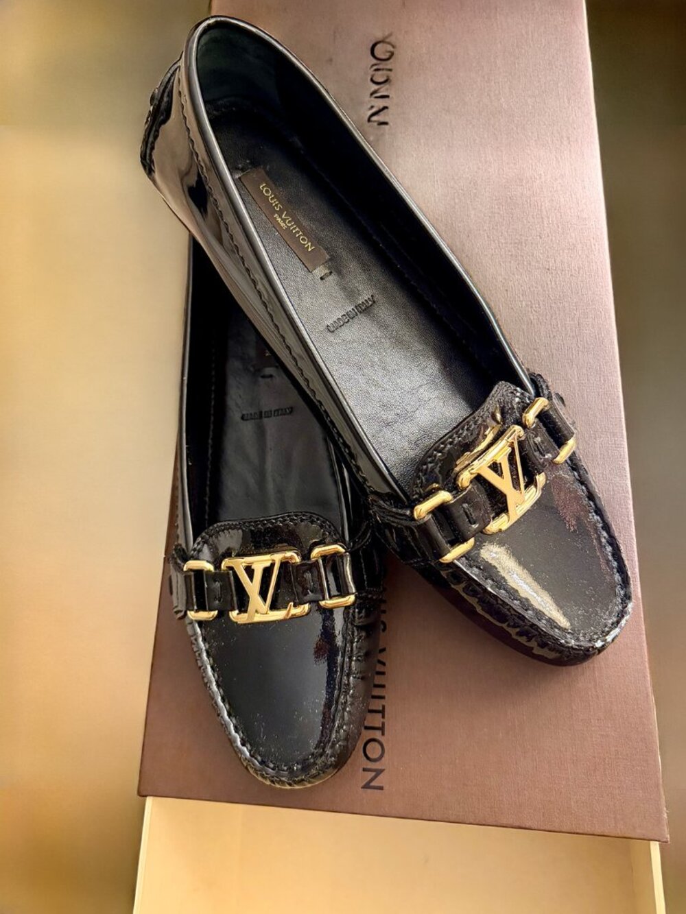 New!!! Vintage Louis Vuitton Oxford Size 36 Black Patent Leather Loafers